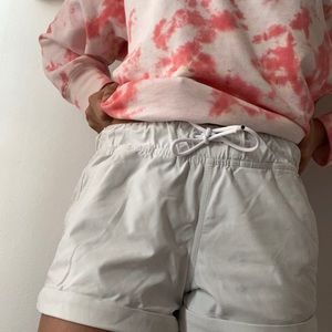 LULU-LEMON White Vinatge shorts